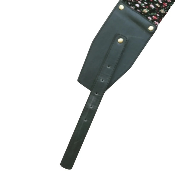 Ardene Spain Division Elastic Stretch Belt Asymmetric Faux Leather Floral  S/M - Picture 8 of 11